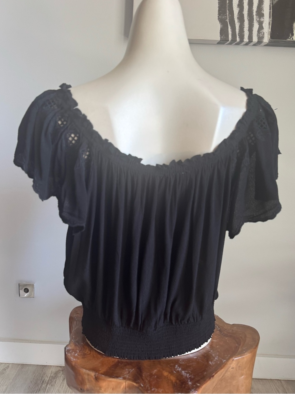 ASTR the Label Reyna Black Boho Off the Shoulder Embroidered Semi Crop Top Large - Picture 5 of 12